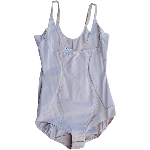 Maidenform Shapewear Bodysuit Tan Women's Size Medium DM5004 - Picture 2 of 4